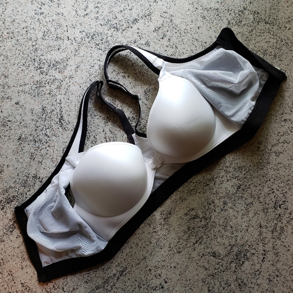 Victoria Sport Knockout Bra 32C - Picture 4 of 8